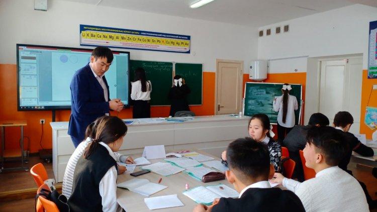 "Геометриялық прогрессияға есптер шығару" тақырыбында өткен ашық сабақ