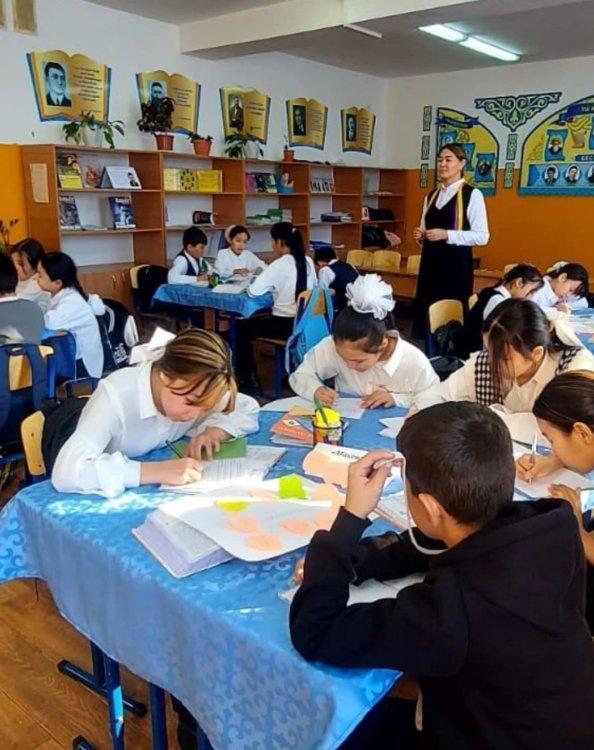 "Шәкірт ойы" тақырыбында өткен әдіс алмасу сабағы